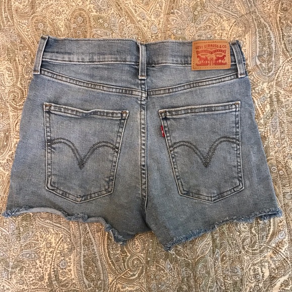 Levi’s cutoff jean shorts - Picture 2 of 3